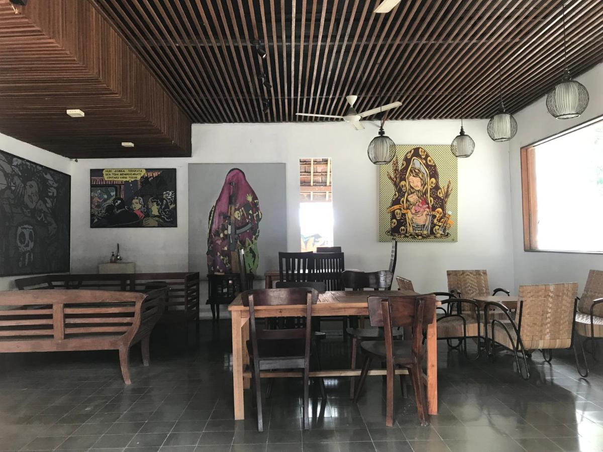 Watu Agung Guest House Magelang Exterior photo