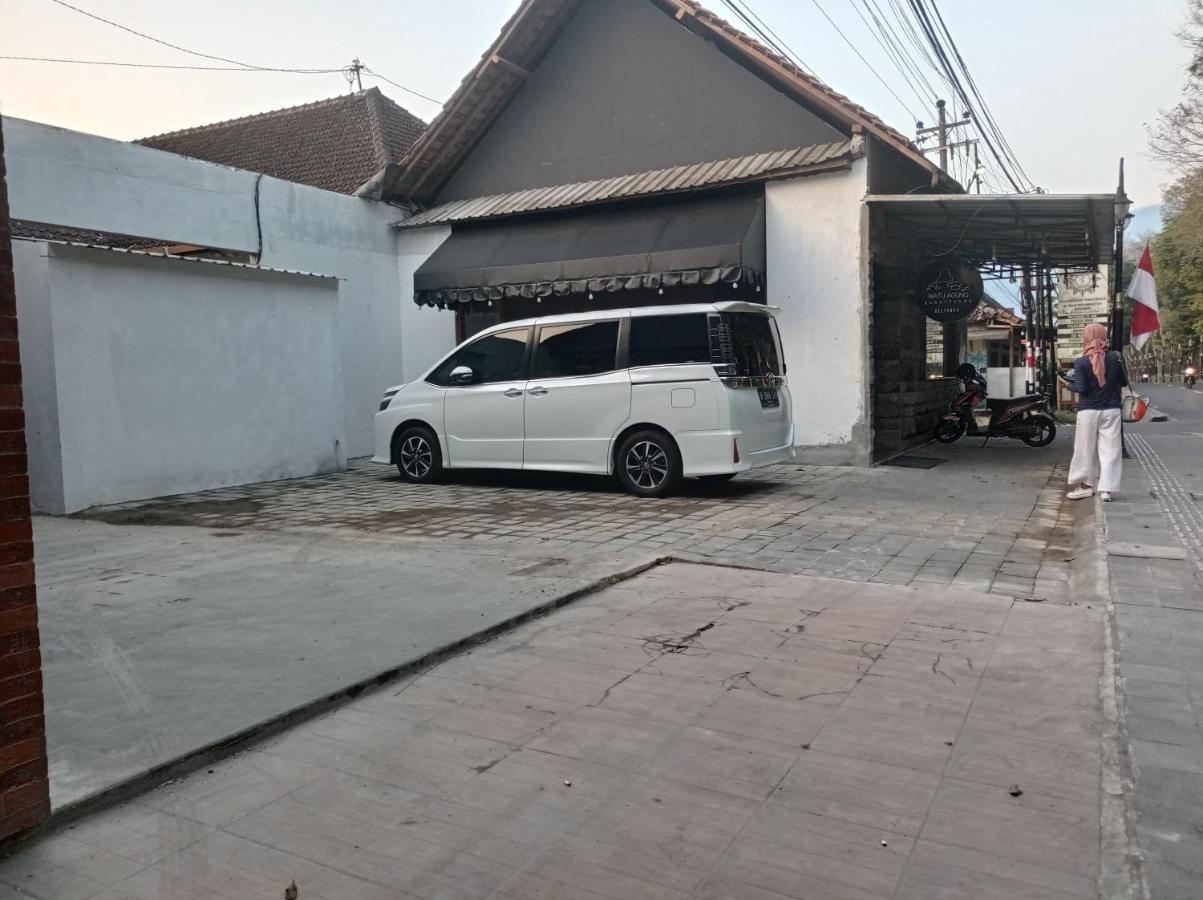 Watu Agung Guest House Magelang Exterior photo