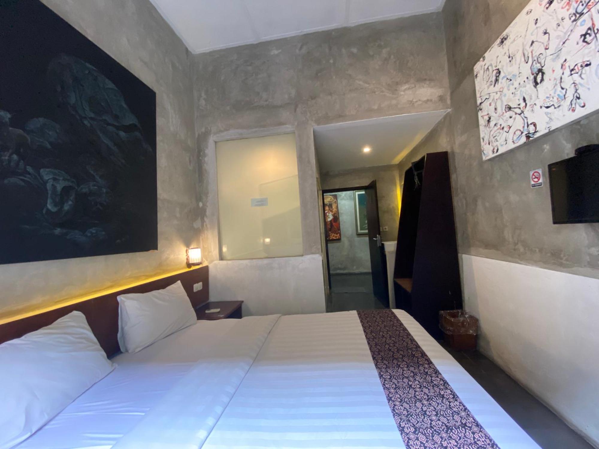 Watu Agung Guest House Magelang Exterior photo