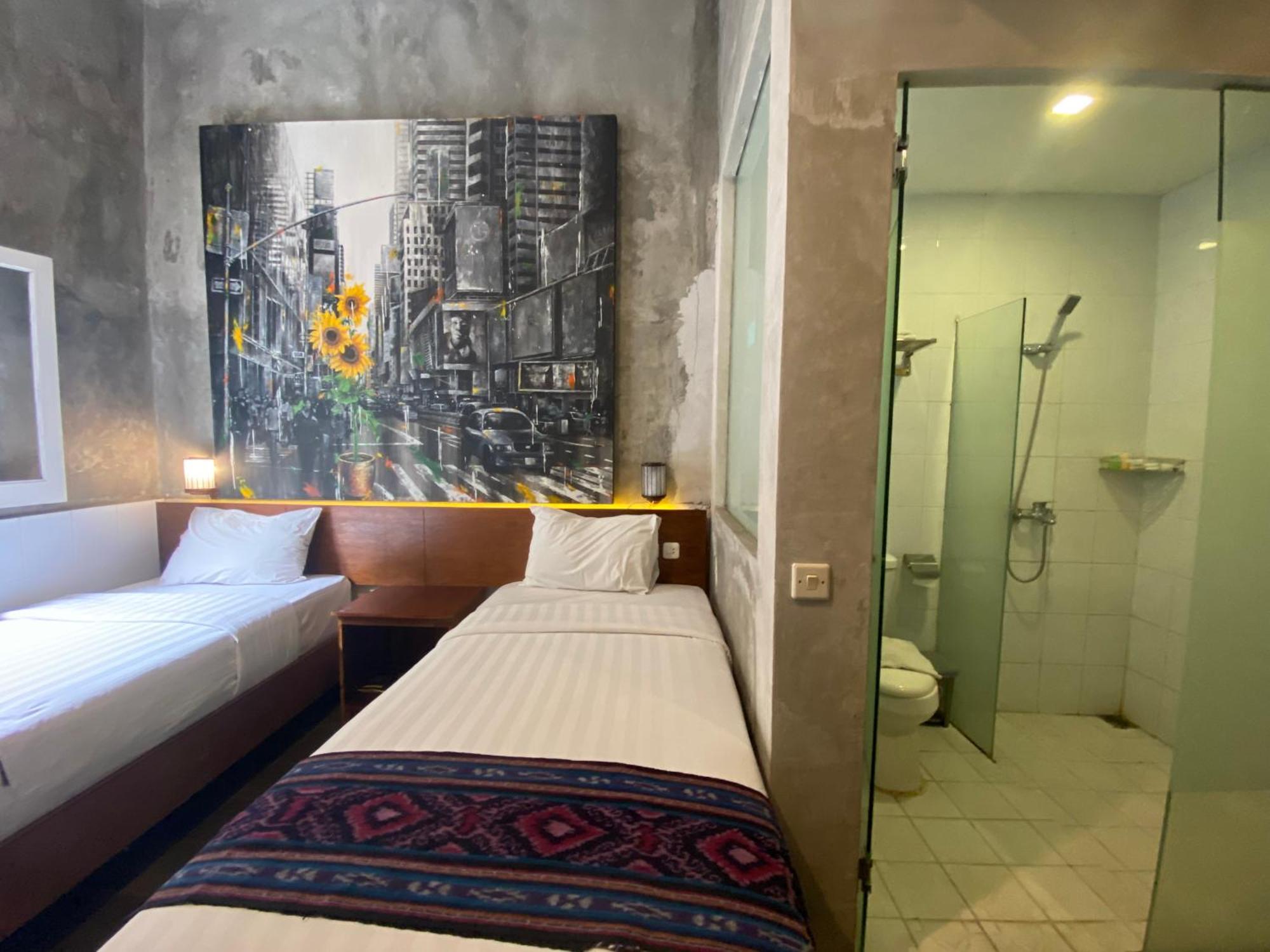Watu Agung Guest House Magelang Exterior photo
