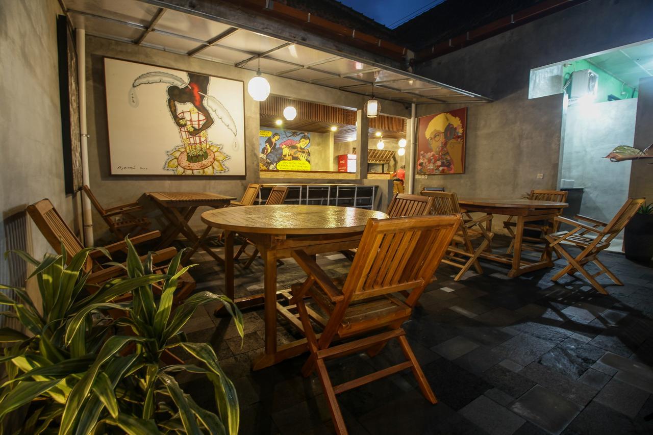 Watu Agung Guest House Magelang Exterior photo
