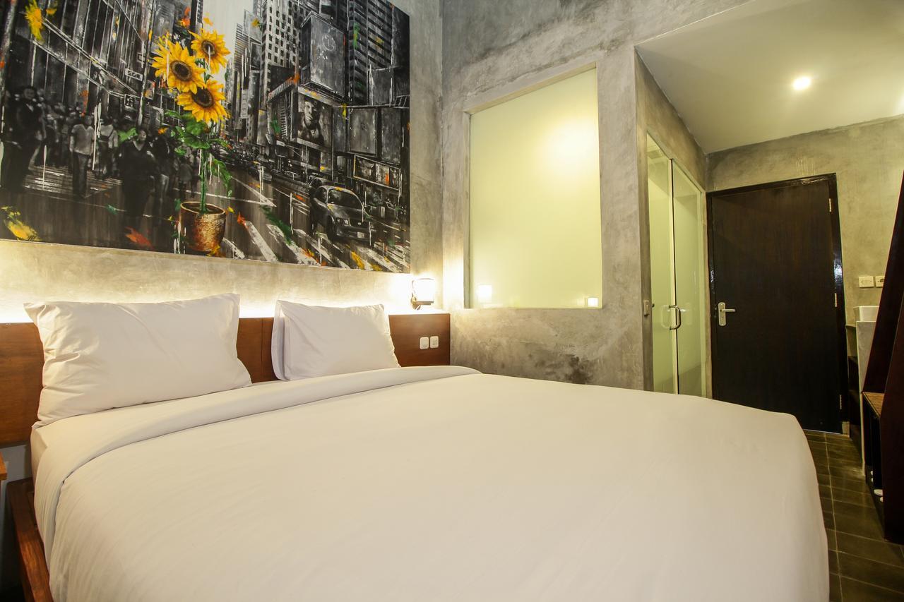 Watu Agung Guest House Magelang Exterior photo